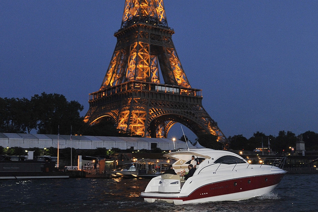 croisiere sur le james tour eiffel