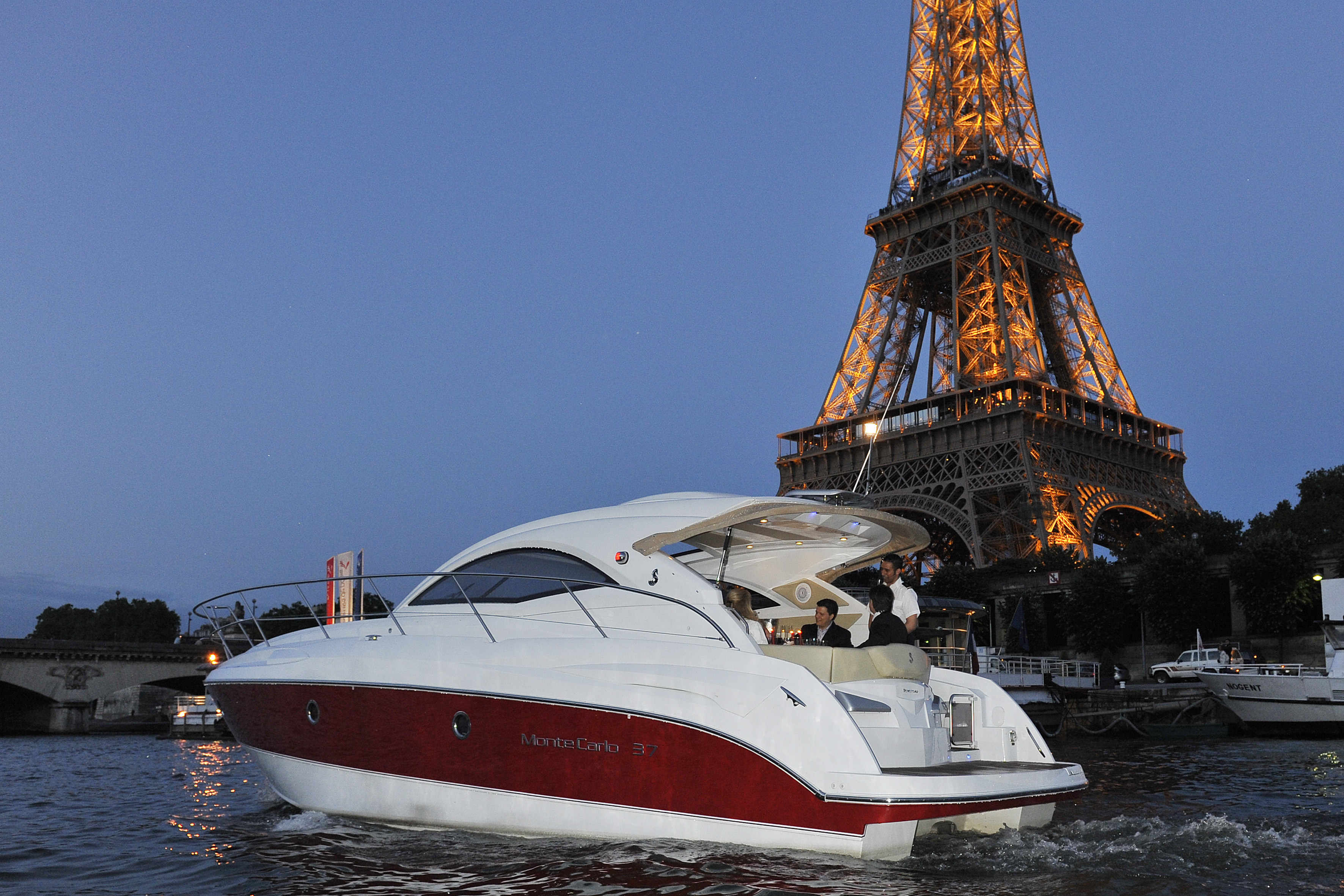 Le James de Paris Yacht Marina